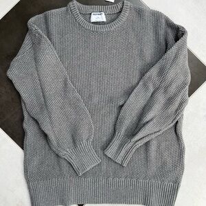 NWT Old Navy Women's Cableknit Crewneck Sweater